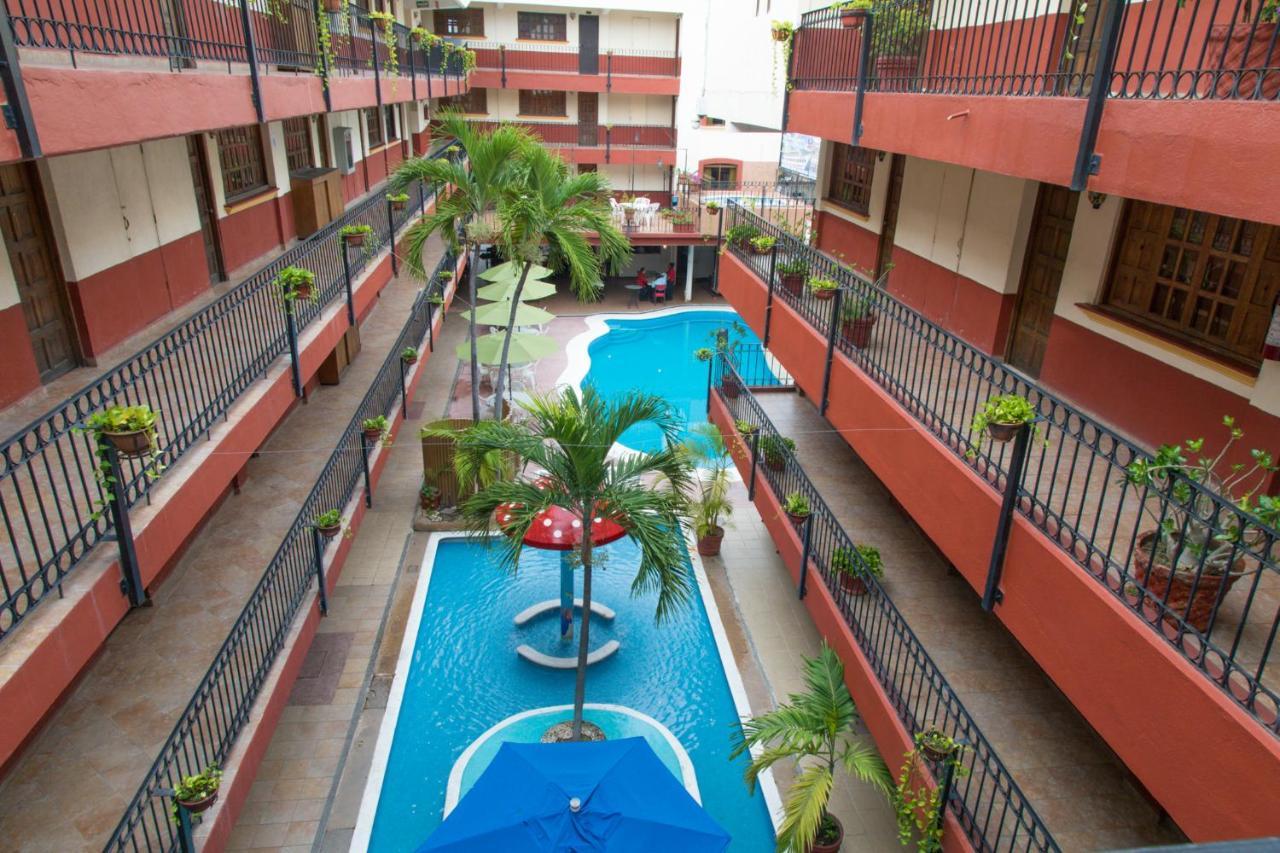 Hotel Hacienda Maria Eugenia אקפולקו מראה חיצוני תמונה