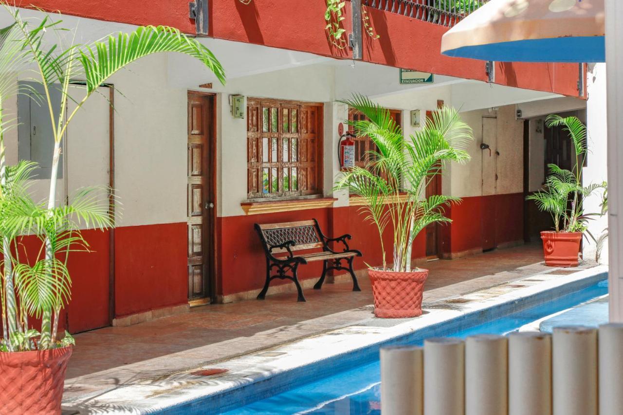 Hotel Hacienda Maria Eugenia אקפולקו מראה חיצוני תמונה
