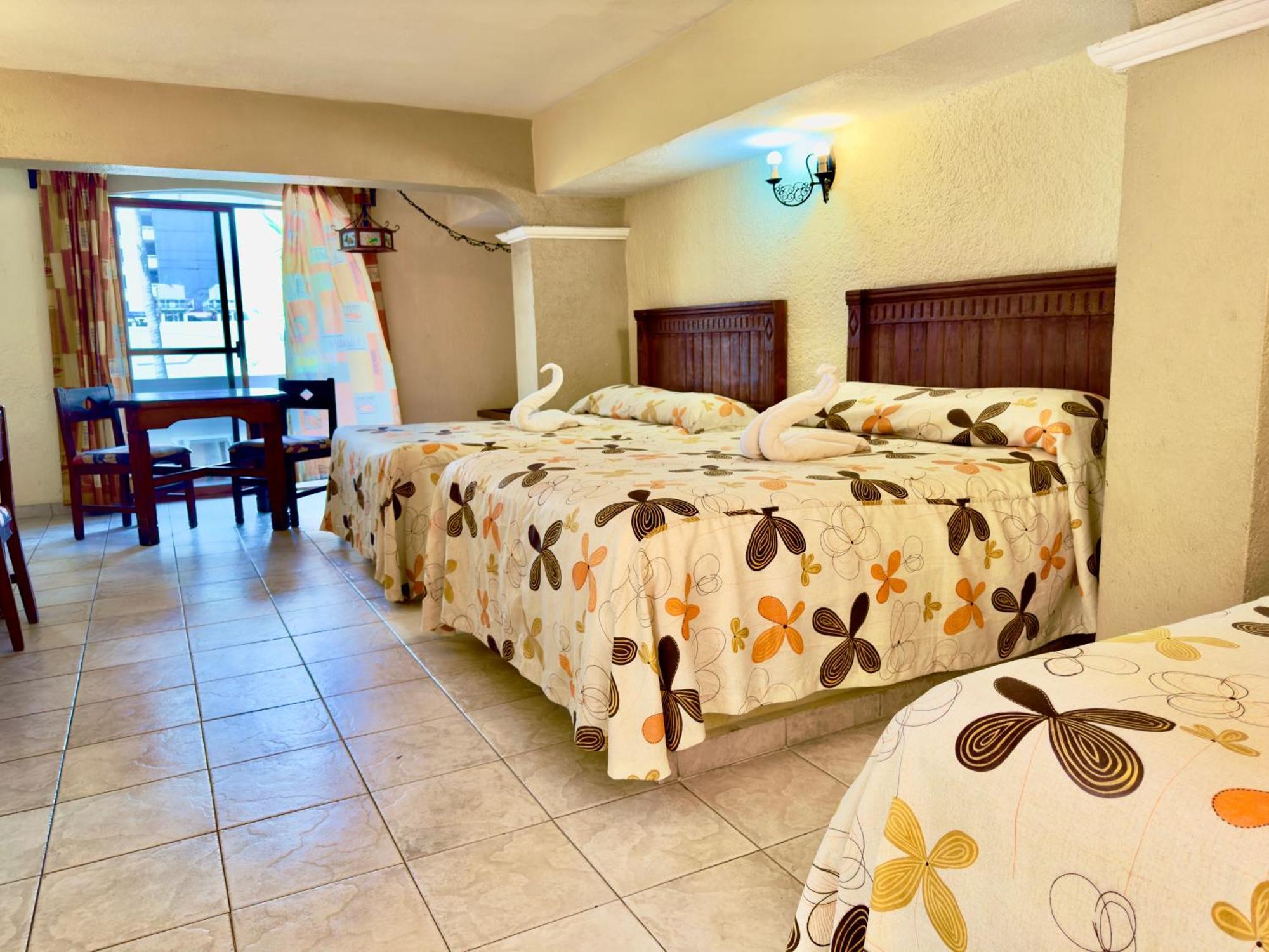 Hotel Hacienda Maria Eugenia אקפולקו מראה חיצוני תמונה