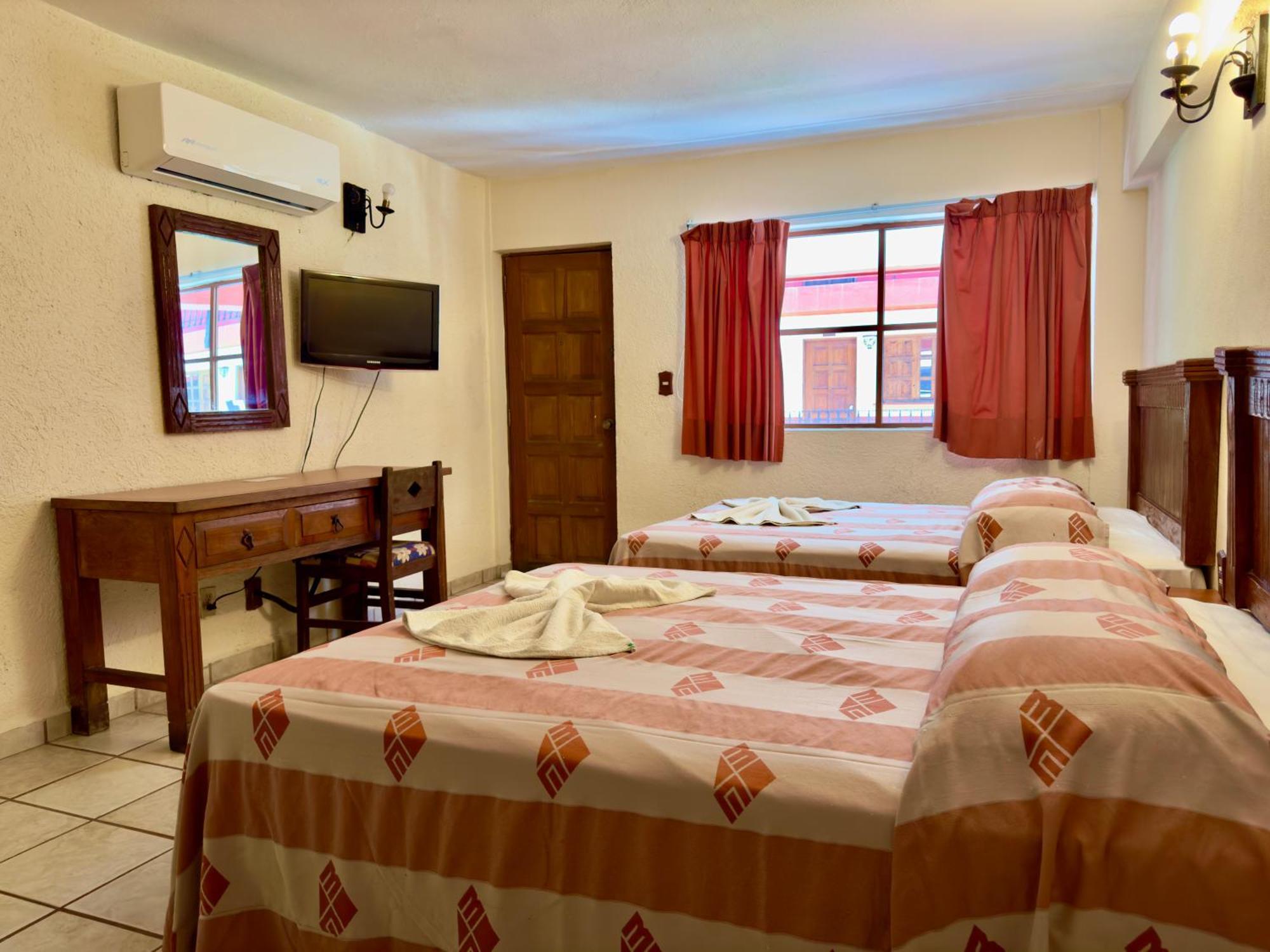 Hotel Hacienda Maria Eugenia אקפולקו מראה חיצוני תמונה