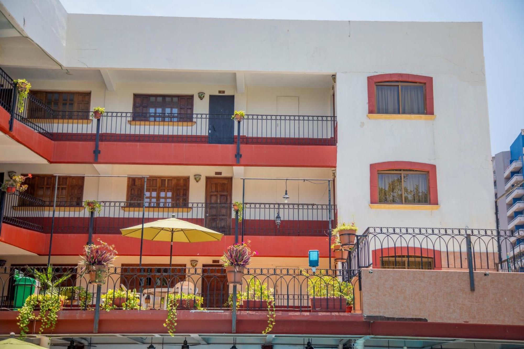 Hotel Hacienda Maria Eugenia אקפולקו מראה חיצוני תמונה