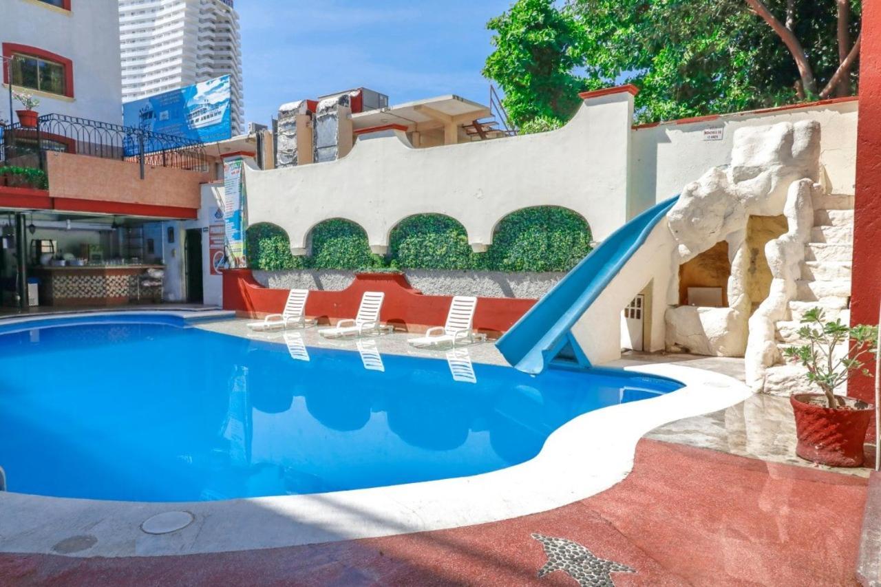 Hotel Hacienda Maria Eugenia אקפולקו מראה חיצוני תמונה